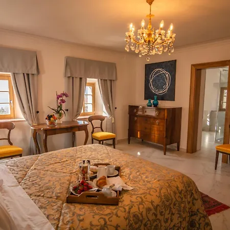 住宿加早餐酒店 Saunu Dvor Tolminski Lom