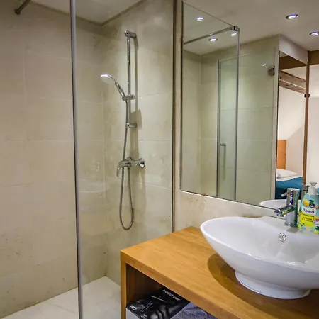 Saunu Dvor فندق مبيت وإفطار *