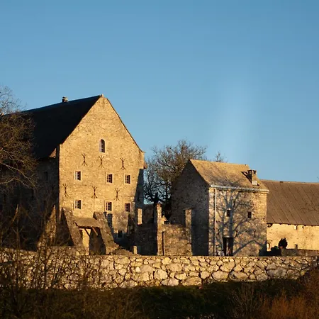 Saunu Dvor - Saunus Court Bed & Breakfast