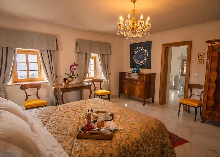 Oda ve Kahvaltı Saunu Dvor Tolminski Lom